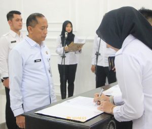 Sumpah PNS Alumni Akademi Ilmu Pemasyarakatan (AKIP) Angkatan 54 Di Lingkungan Kanwil Ditjenpas Jawa Barat